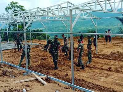 YONZIKON 13/KE membantu membuat Hunian Sementara (Huntara) bagi korban bencana alam tanah amblas di 